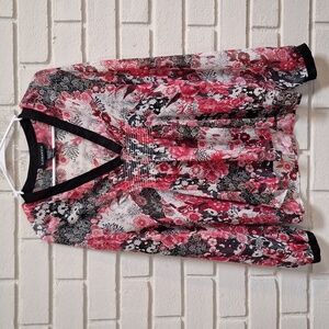 Elagancia Black and Red Floral Semi-Sheer Boho V-Neck Top. Size Large